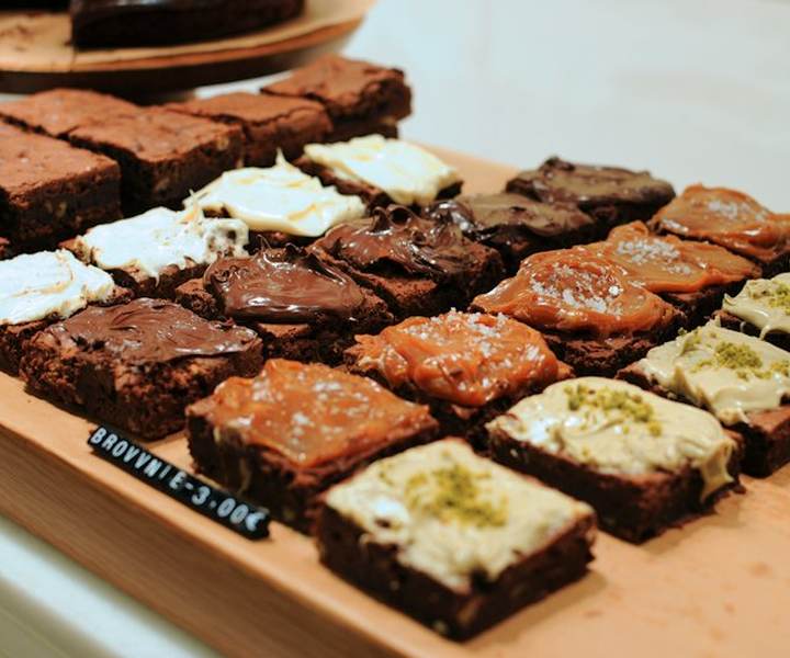 Crackle-Top Fudge Brownie
